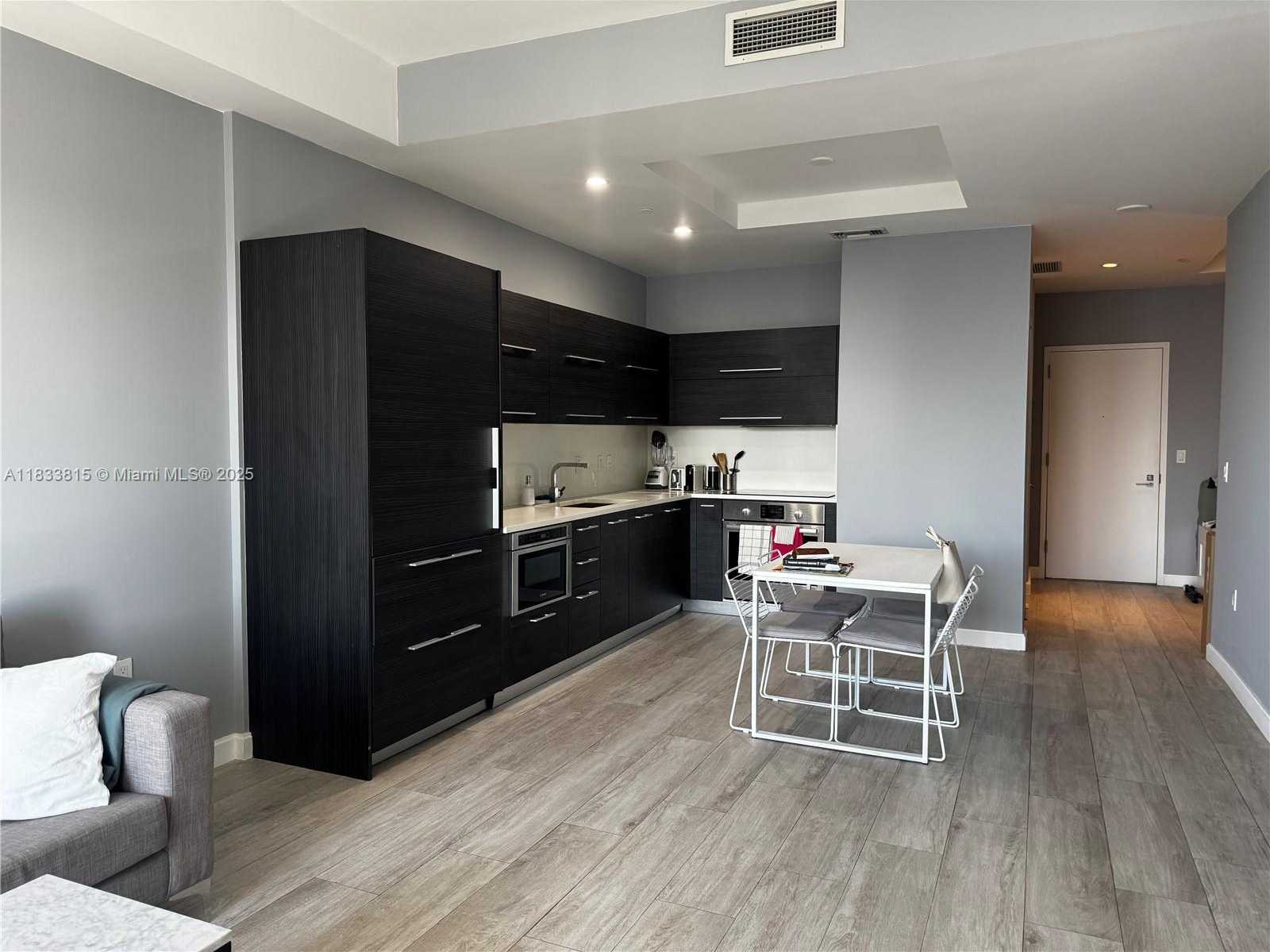 Small Image of 45 SOUTH WEST 9TH ST #4405, Miami Number 22