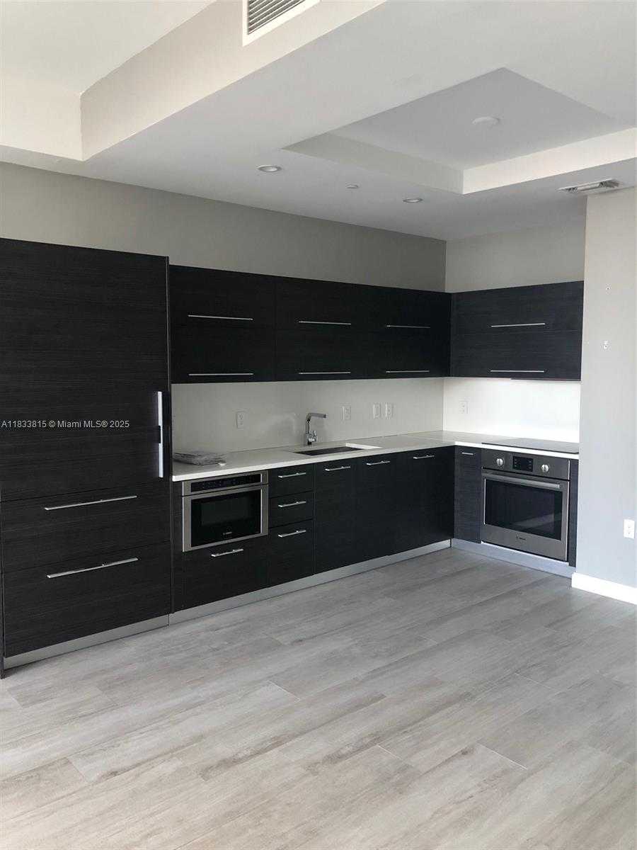 Small Image of 45 SOUTH WEST 9TH ST #4405, Miami Number 9