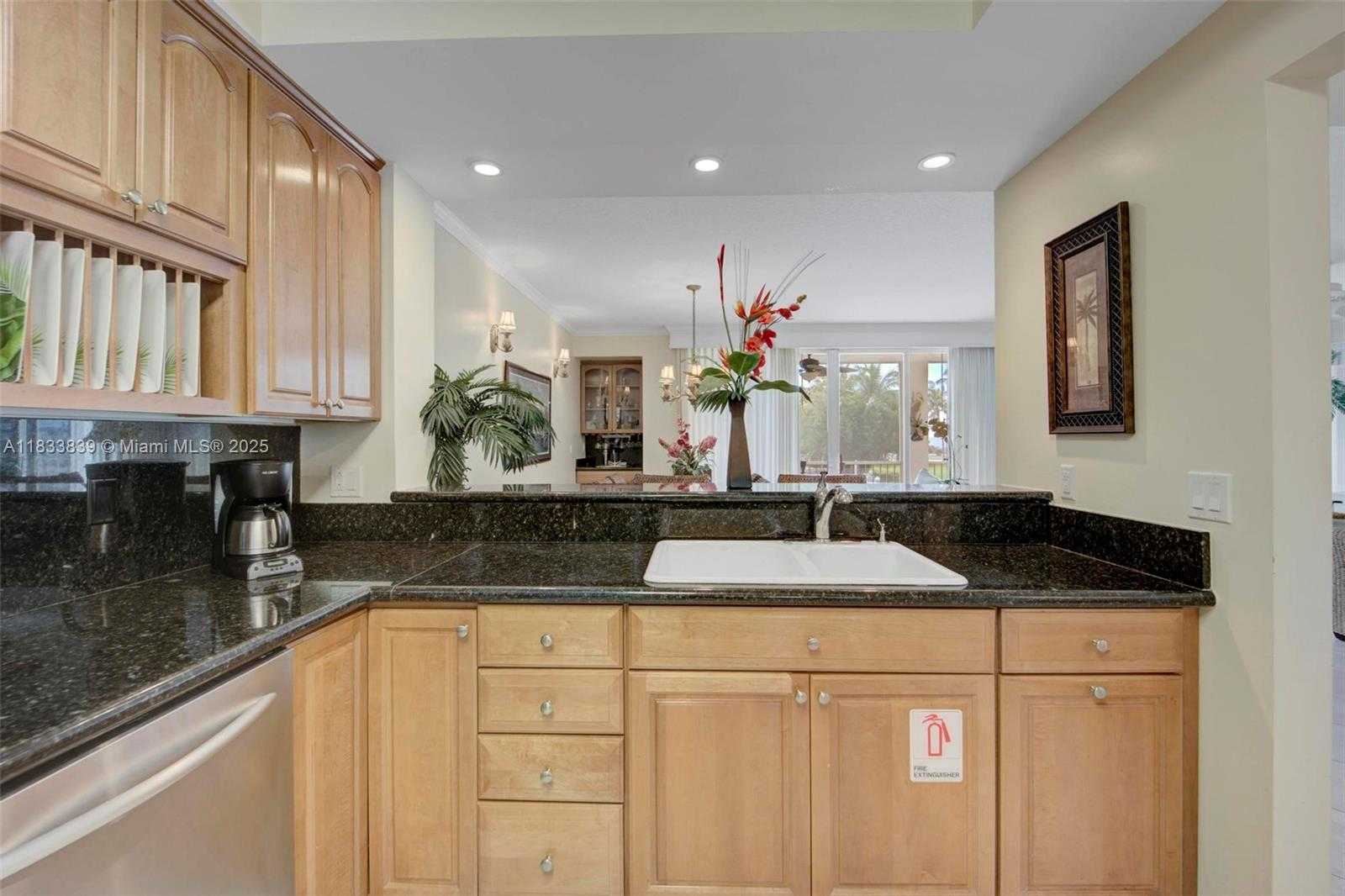 Small Image of 101 GULFVIEW DR #116, Islamorada Number 5
