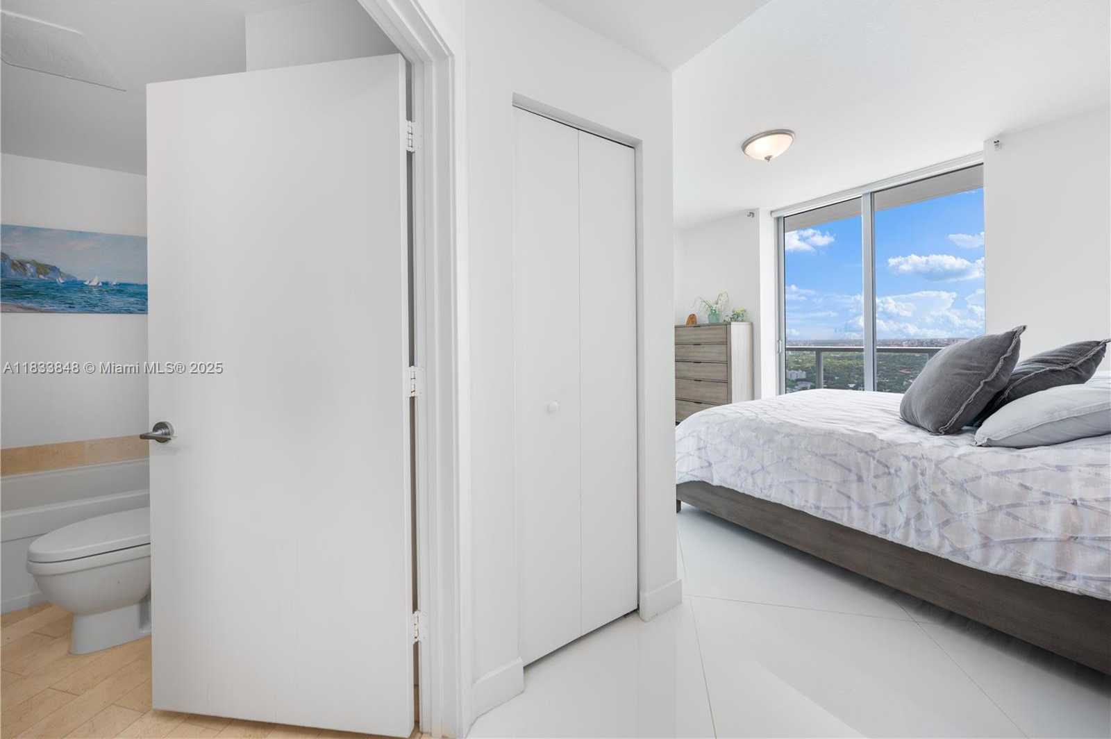 Small Image of 79 SOUTH WEST 12TH ST #3812S, Miami Number 16