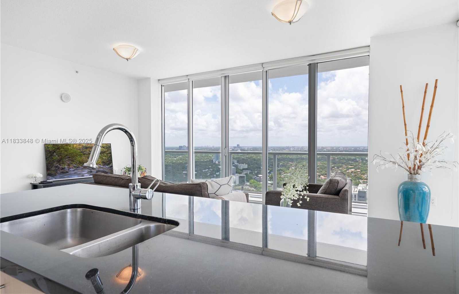 Small Image of 79 SOUTH WEST 12TH ST #3812S, Miami Number 6