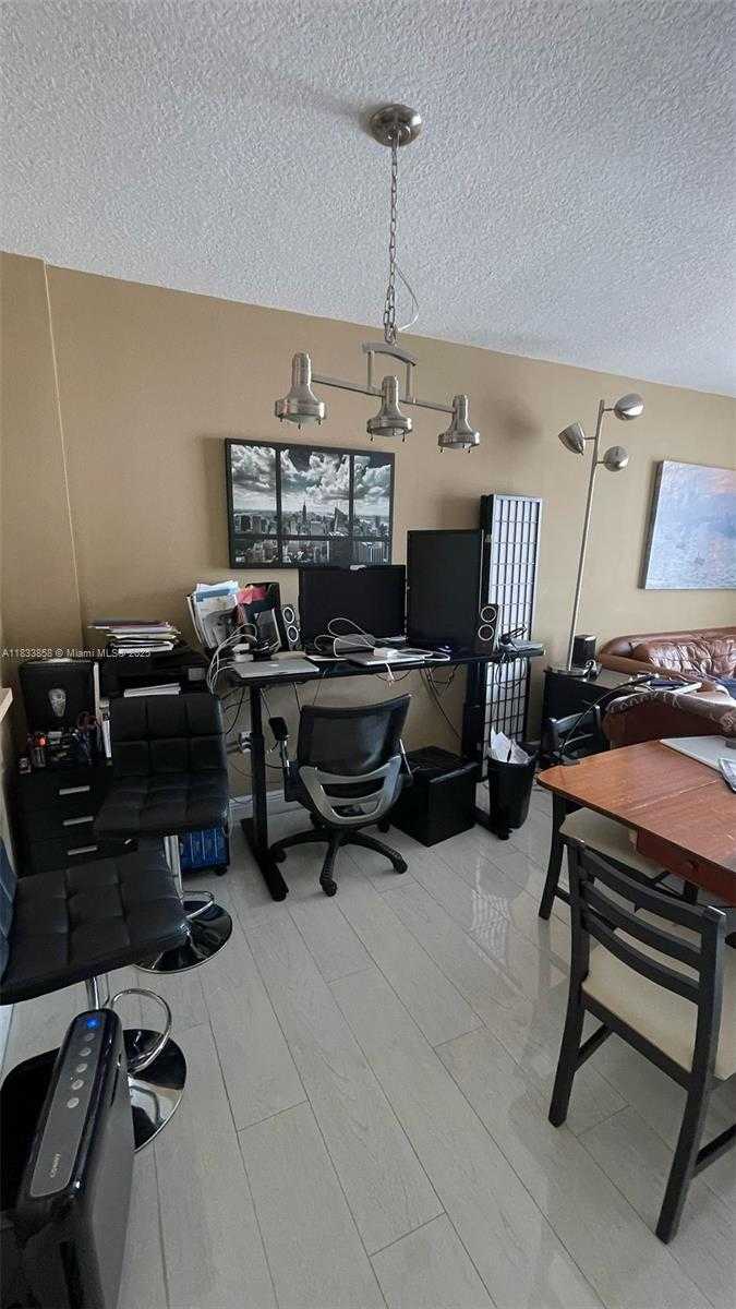 Small Image of 1250 SOUTH MIAMI AVE #1209, Miami Number 4