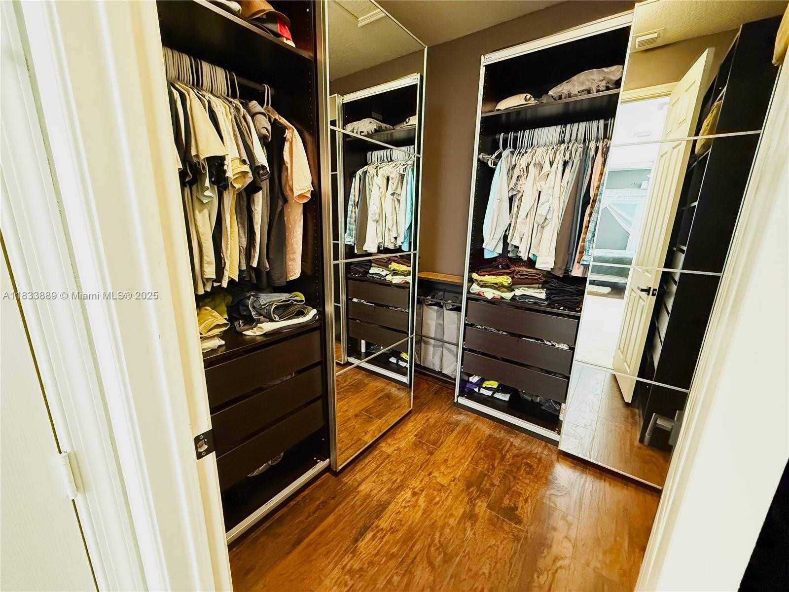 Small Image of 153 APALACHEE LN, Jupiter Number 24