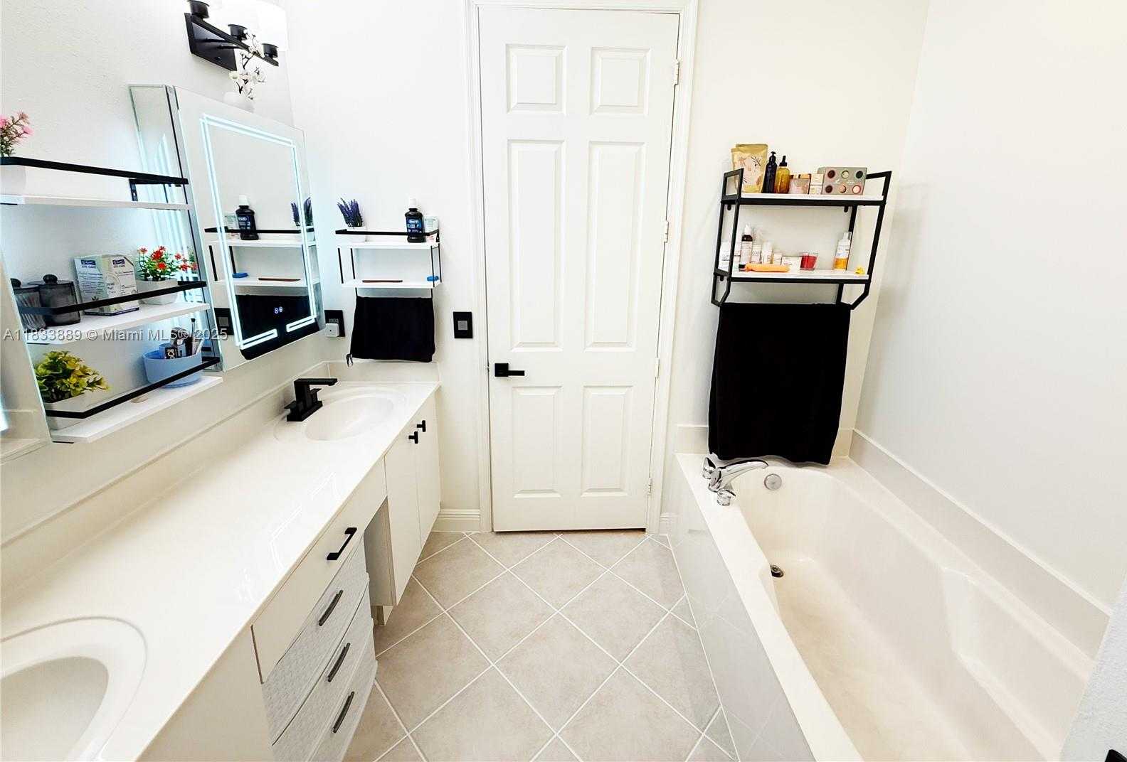 Small Image of 153 APALACHEE LN, Jupiter Number 27