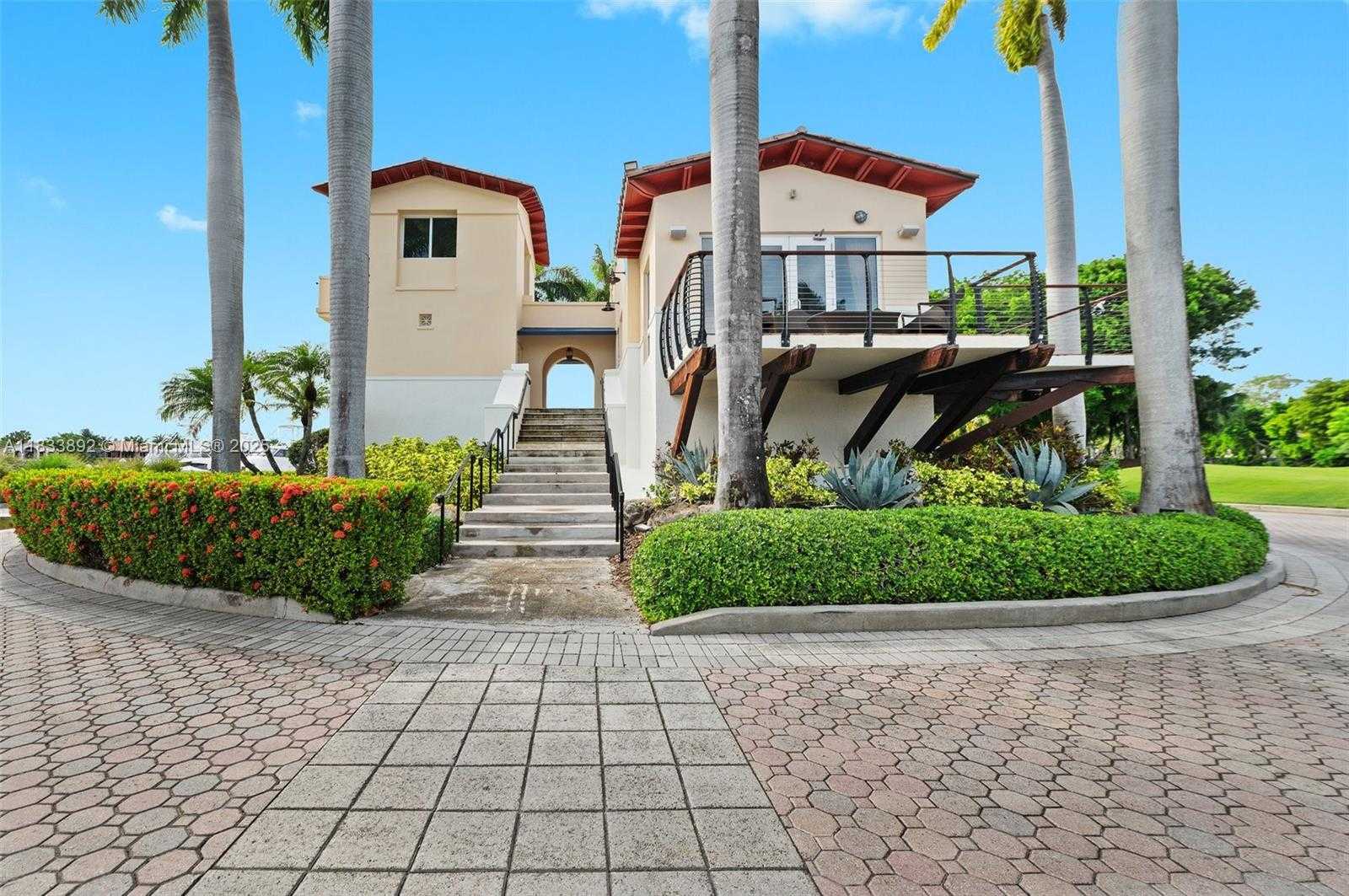 Small Image of 13633 DEERING BAY DR #225, Coral Gables Number 46