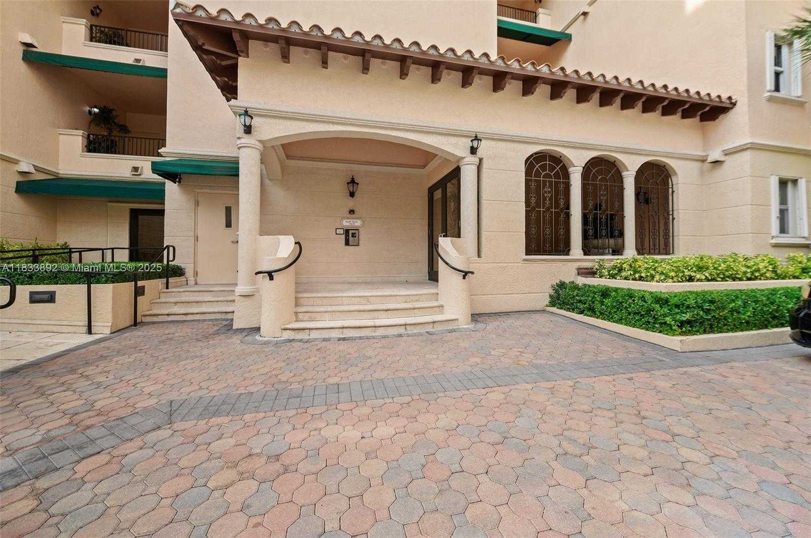 Small Image of 13633 DEERING BAY DR #225, Coral Gables Number 47
