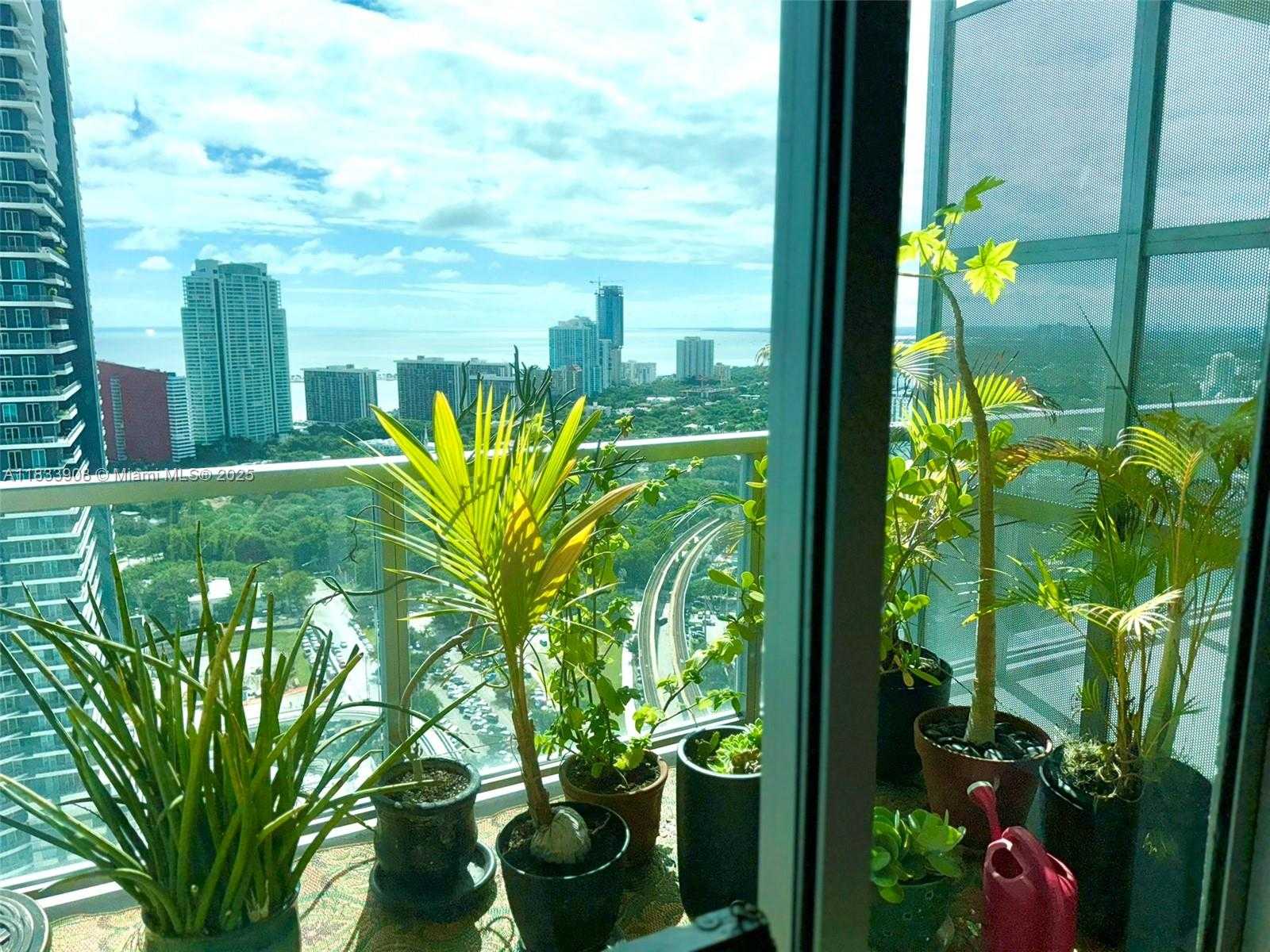 Small Image of 79 SOUTH WEST 12TH ST #3904S, Miami Number 10