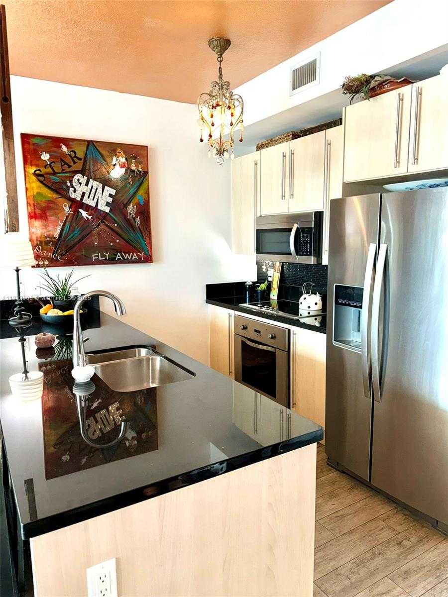 Small Image of 79 SOUTH WEST 12TH ST #3904S, Miami Number 2