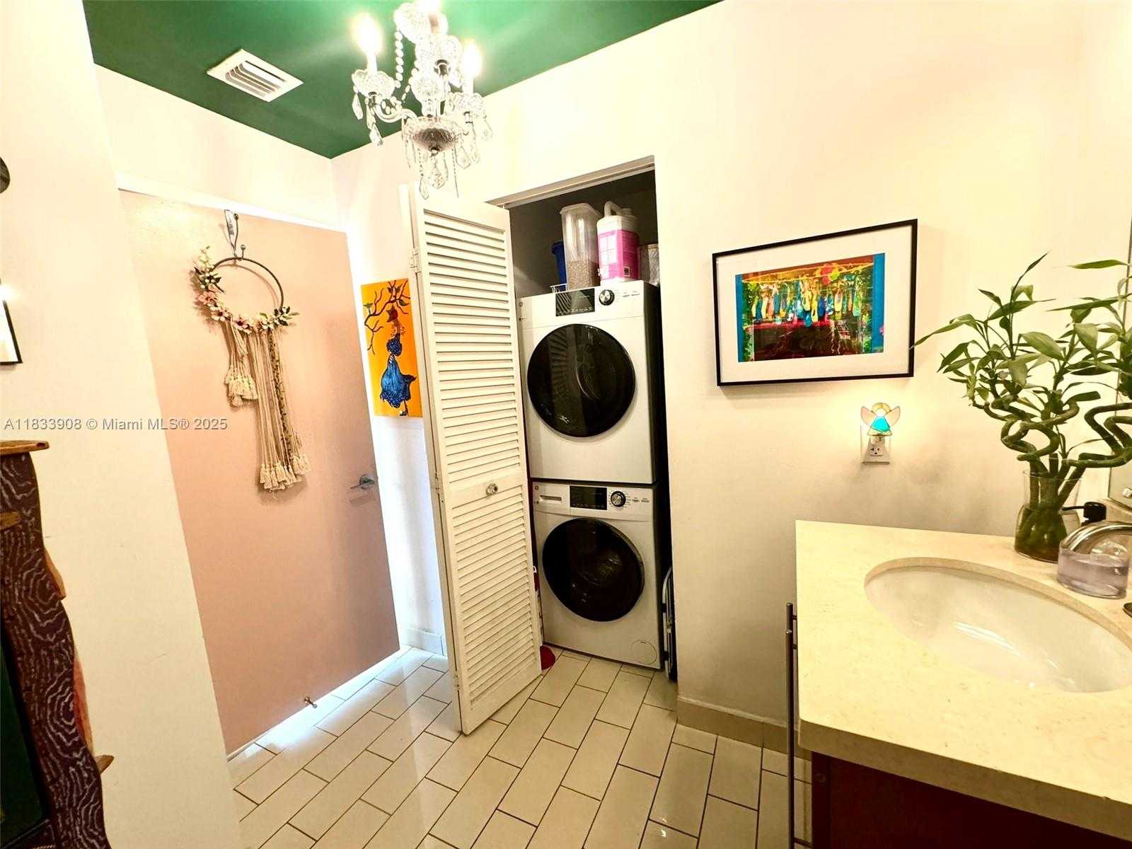 Small Image of 79 SOUTH WEST 12TH ST #3904S, Miami Number 27