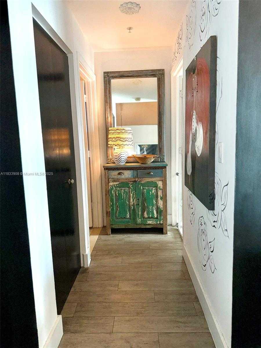 Small Image of 79 SOUTH WEST 12TH ST #3904S, Miami Number 8