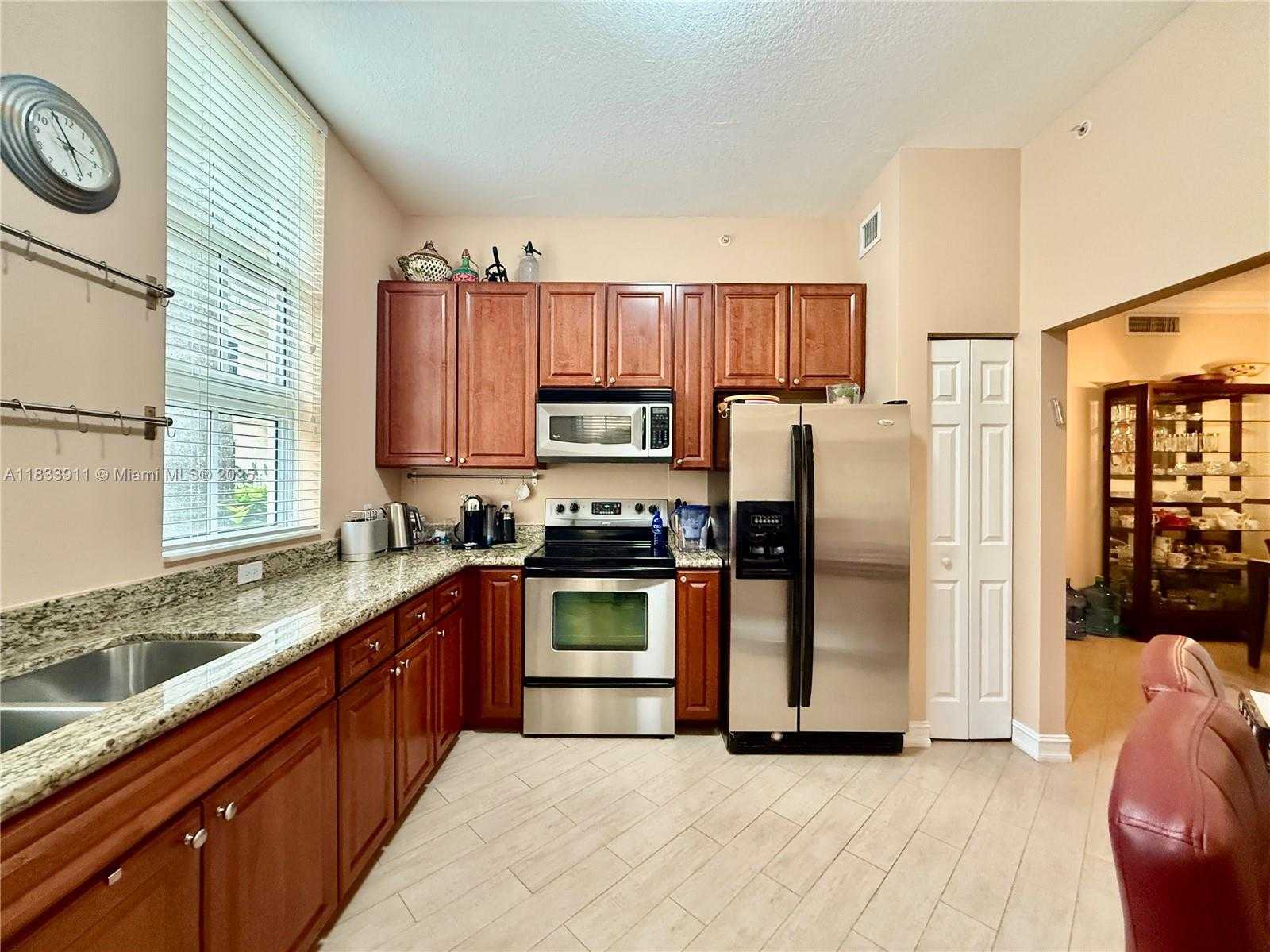 Small Image of 3001 NORTH EAST 185TH ST #112, Aventura Number 4