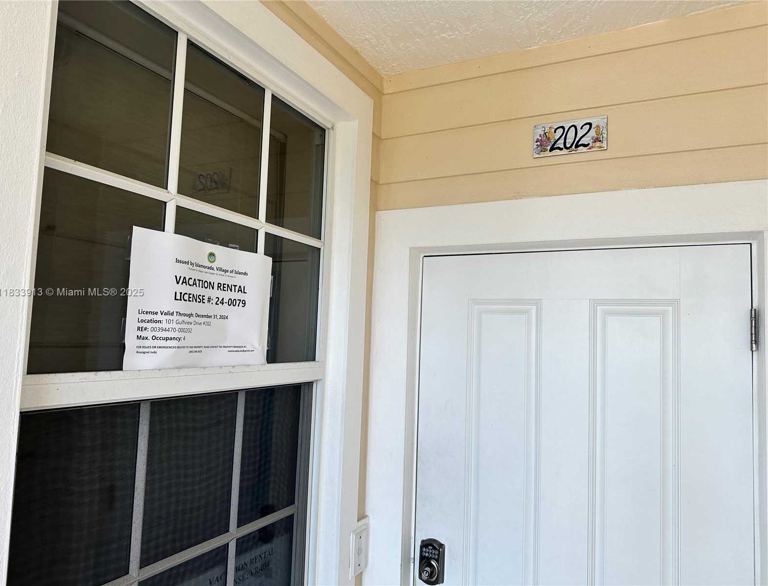 Small Image of 101 GULFVIEW DR #202, Key Colony Number 28