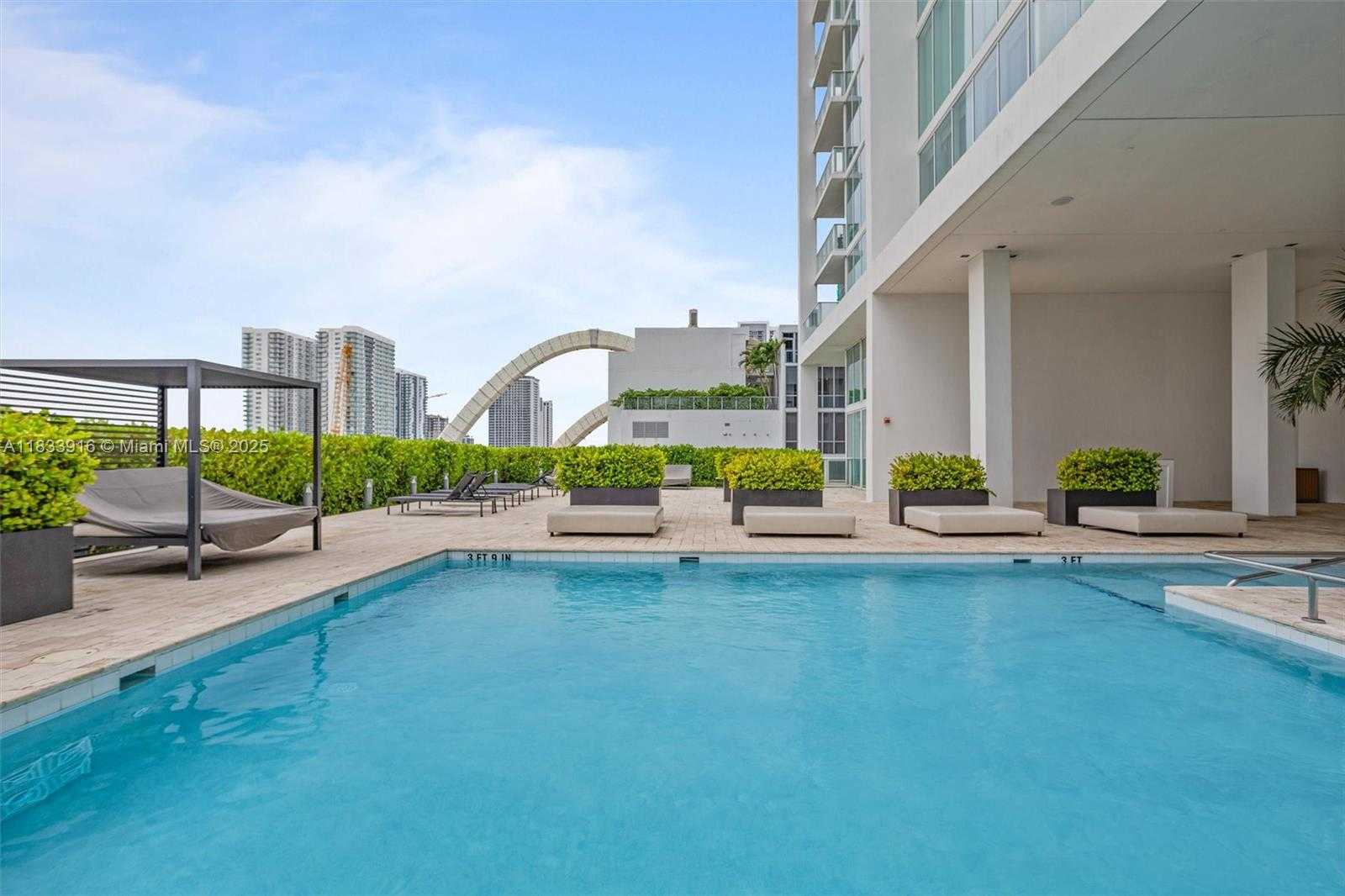 Small Image of 1040 BISCAYNE BLVD #2108, Miami Number 10