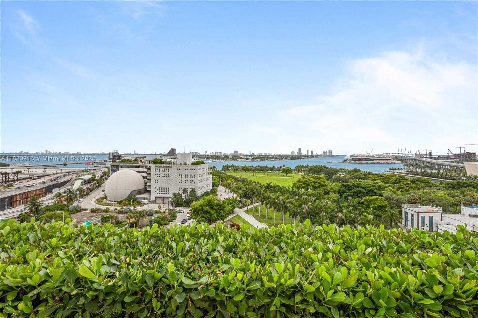 Small Image of 1040 BISCAYNE BLVD #2108, Miami Number 13
