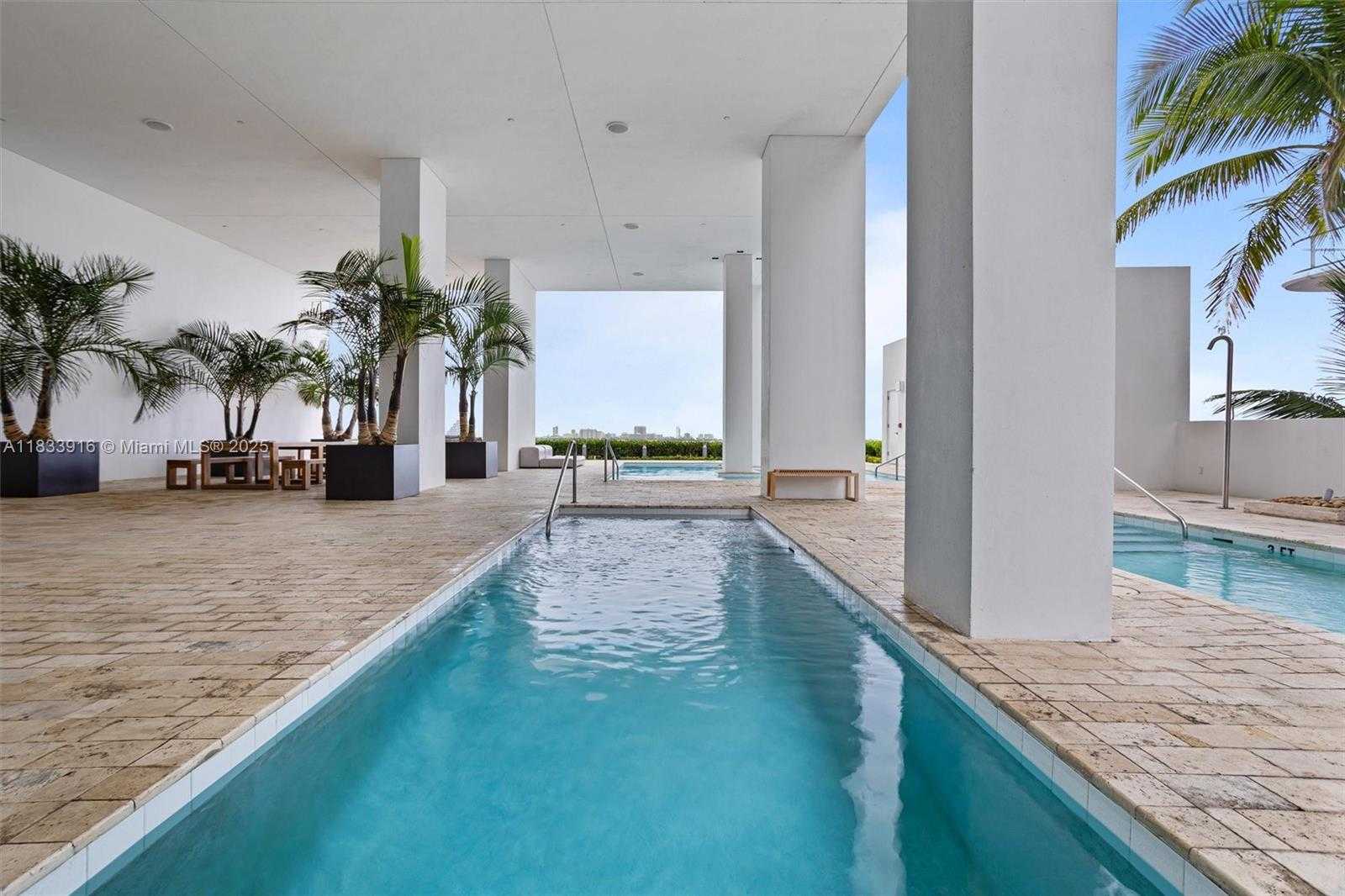 Small Image of 1040 BISCAYNE BLVD #2108, Miami Number 16