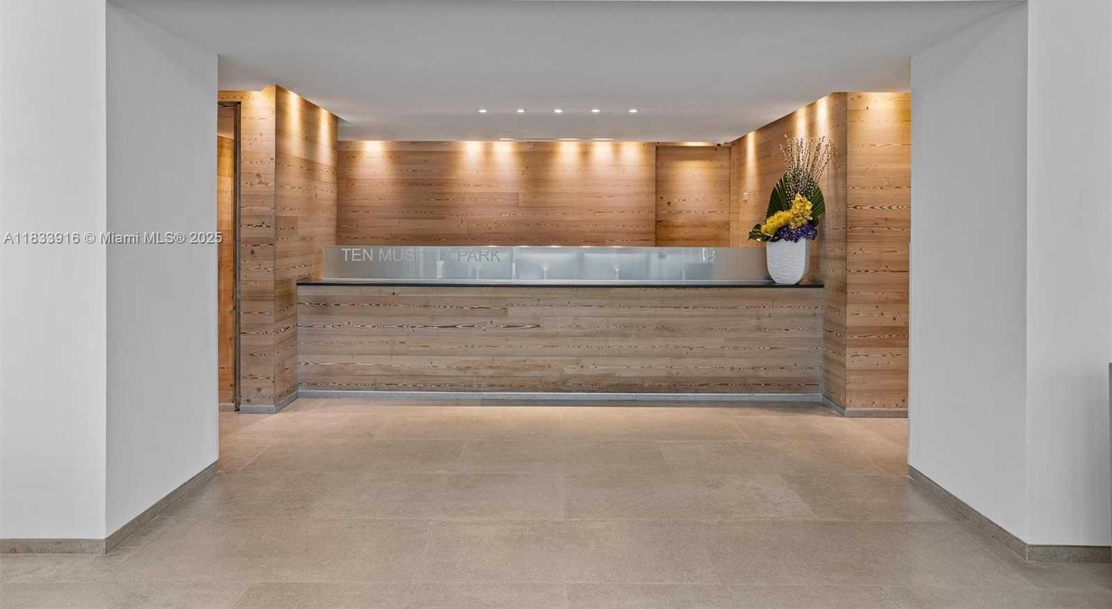 Small Image of 1040 BISCAYNE BLVD #2108, Miami Number 24