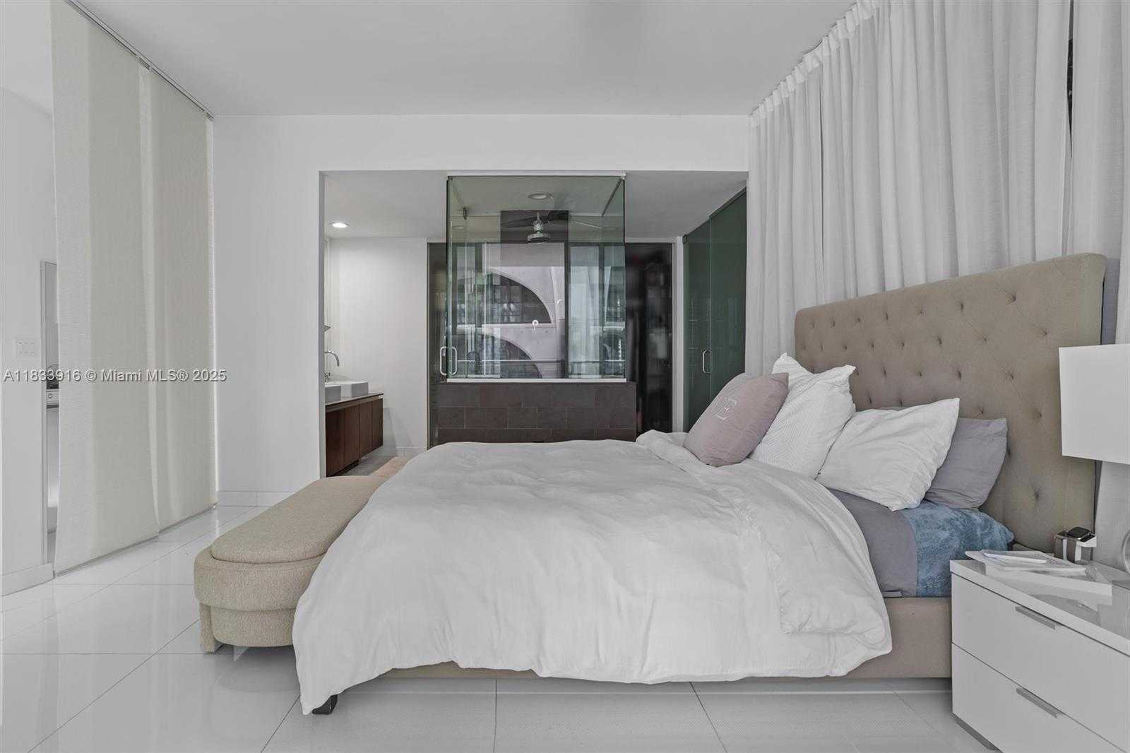 Small Image of 1040 BISCAYNE BLVD #2108, Miami Number 34