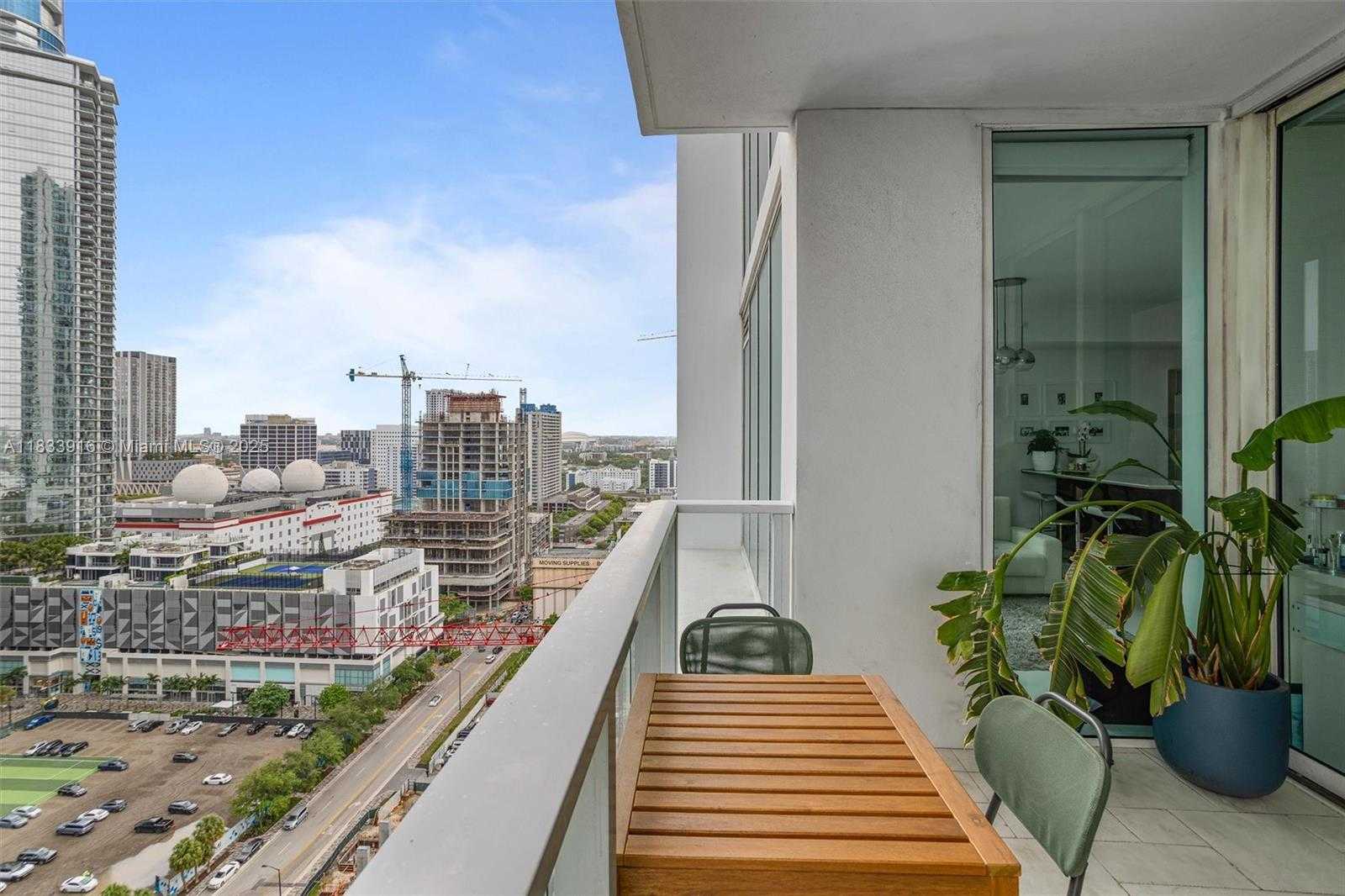 Small Image of 1040 BISCAYNE BLVD #2108, Miami Number 39