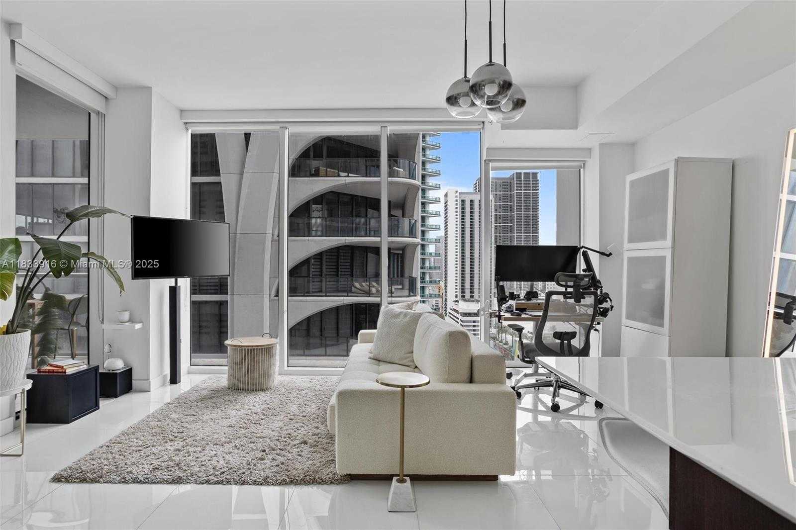 Small Image of 1040 BISCAYNE BLVD #2108, Miami Number 44