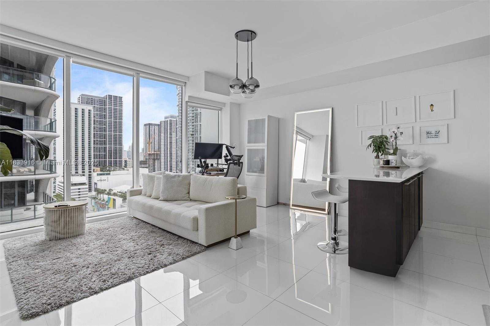 Small Image of 1040 BISCAYNE BLVD #2108, Miami Number 45