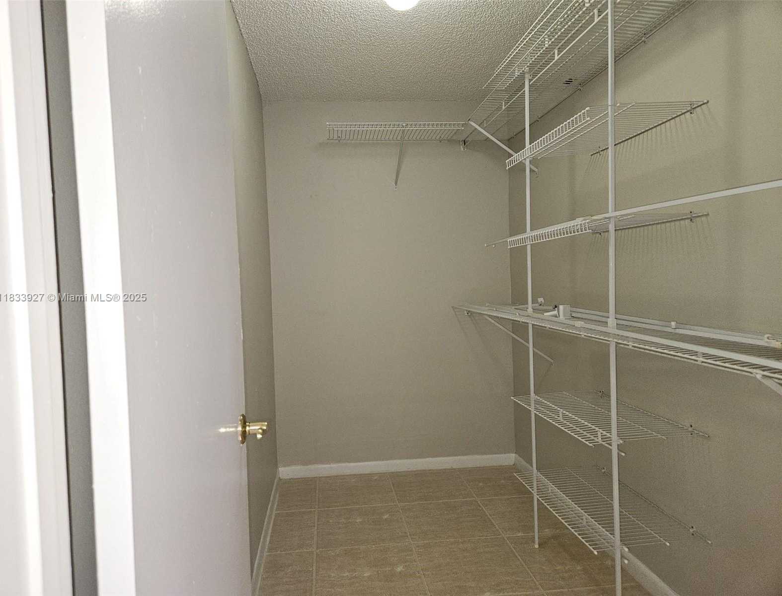 Small Image of 9199 FONTAINEBLEAU BLVD #6, Miami Number 15