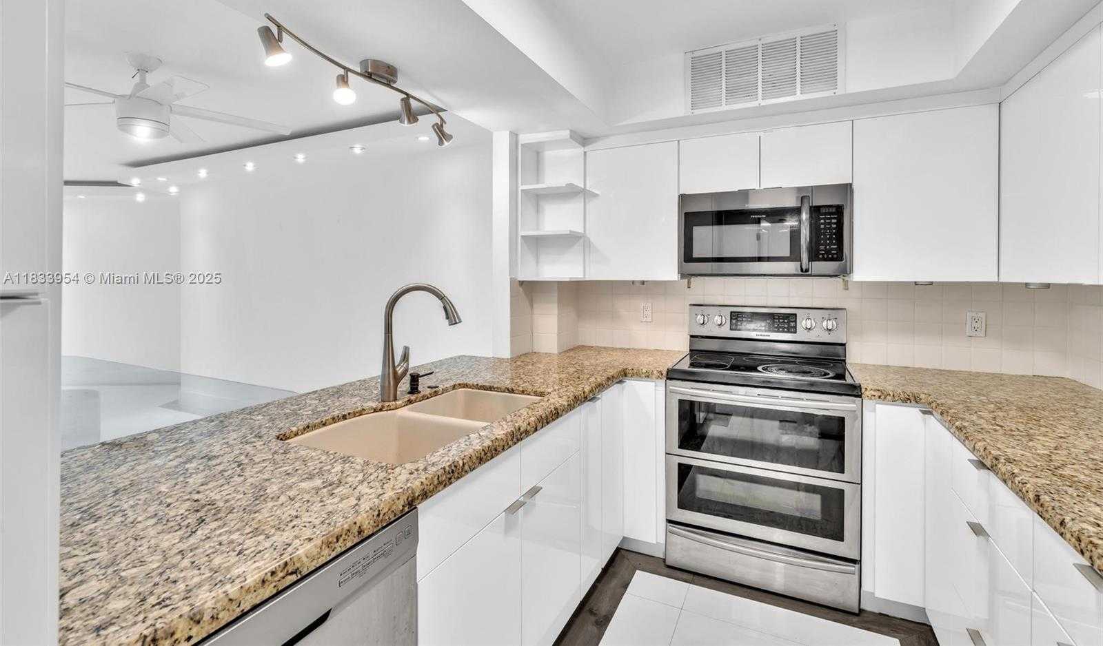 Small Image of 3800 NORTH HILLS DR #312, Hollywood Number 10