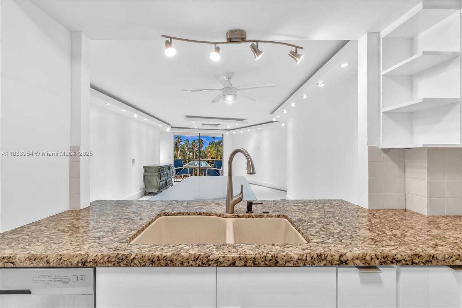 Small Image of 3800 NORTH HILLS DR #312, Hollywood Number 11