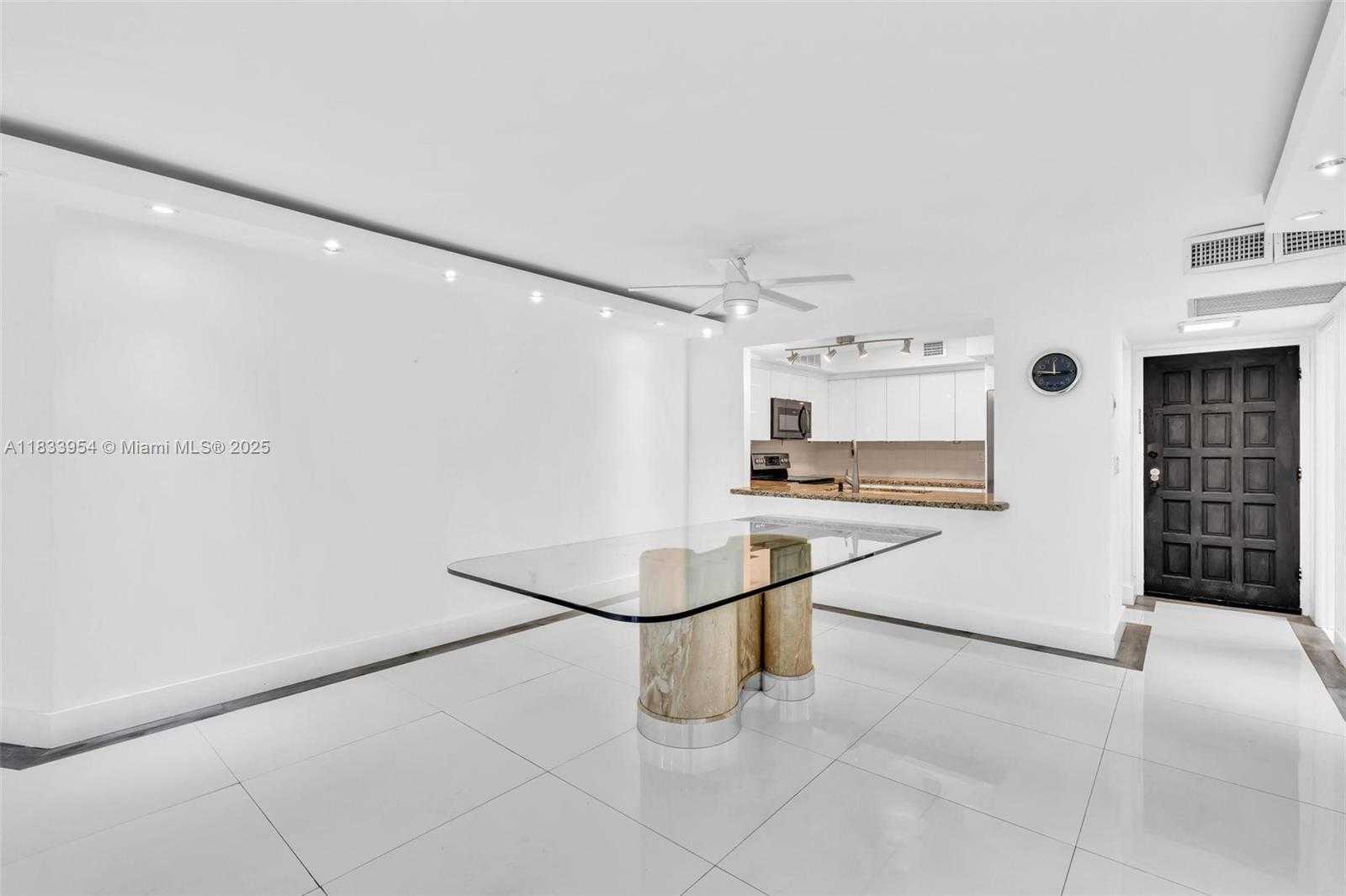 Small Image of 3800 NORTH HILLS DR #312, Hollywood Number 14