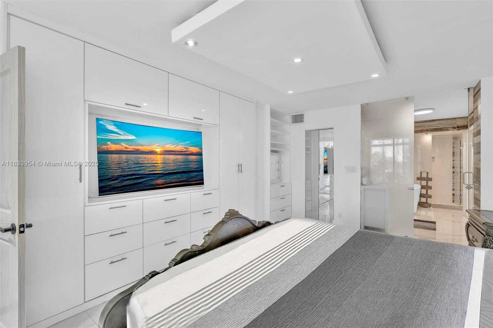 Small Image of 3800 NORTH HILLS DR #312, Hollywood Number 28