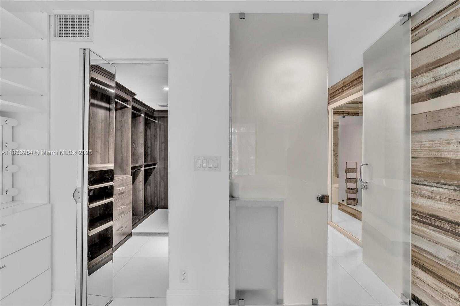 Small Image of 3800 NORTH HILLS DR #312, Hollywood Number 30