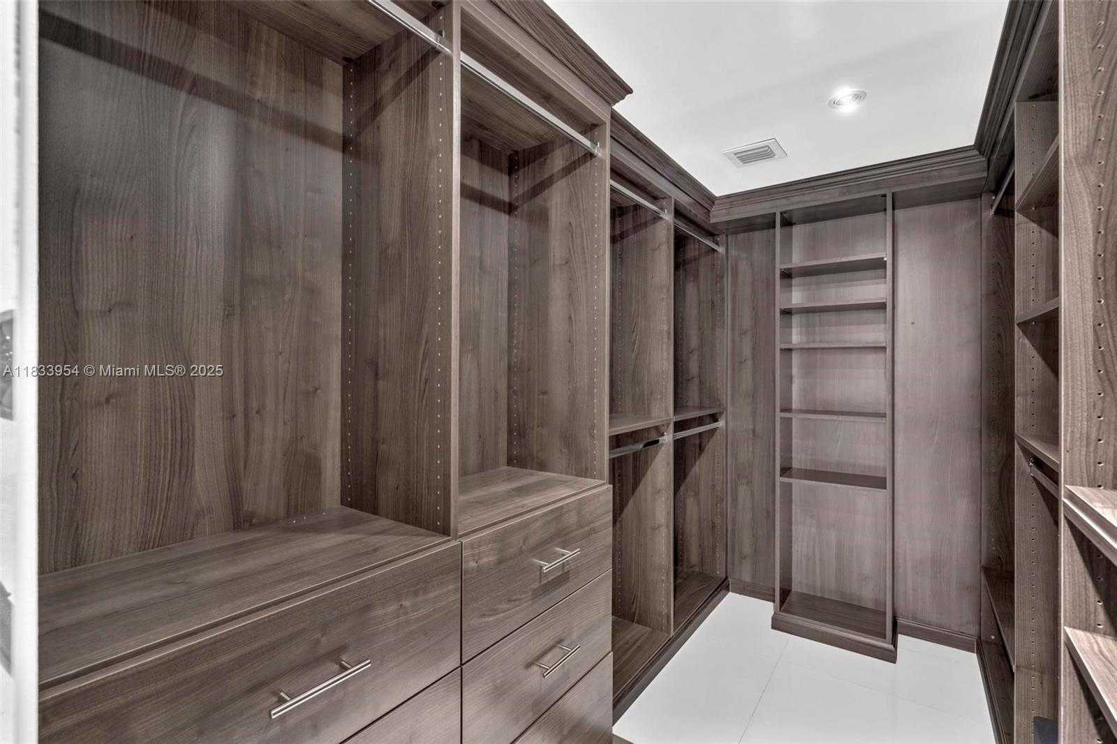 Small Image of 3800 NORTH HILLS DR #312, Hollywood Number 31