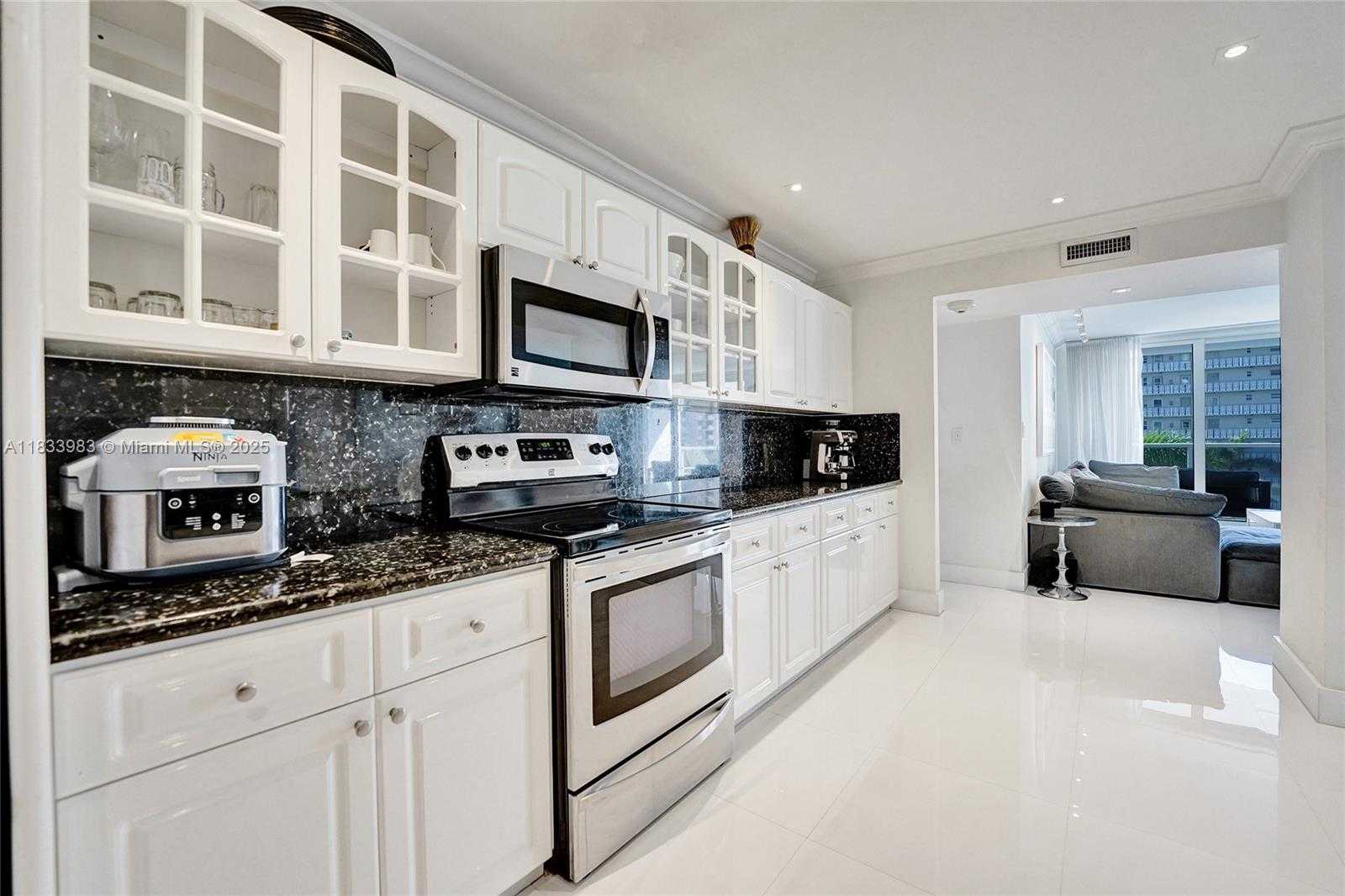 Small Image of 1880 SOUTH OCEAN DR #503, Hallandale Beach Number 11