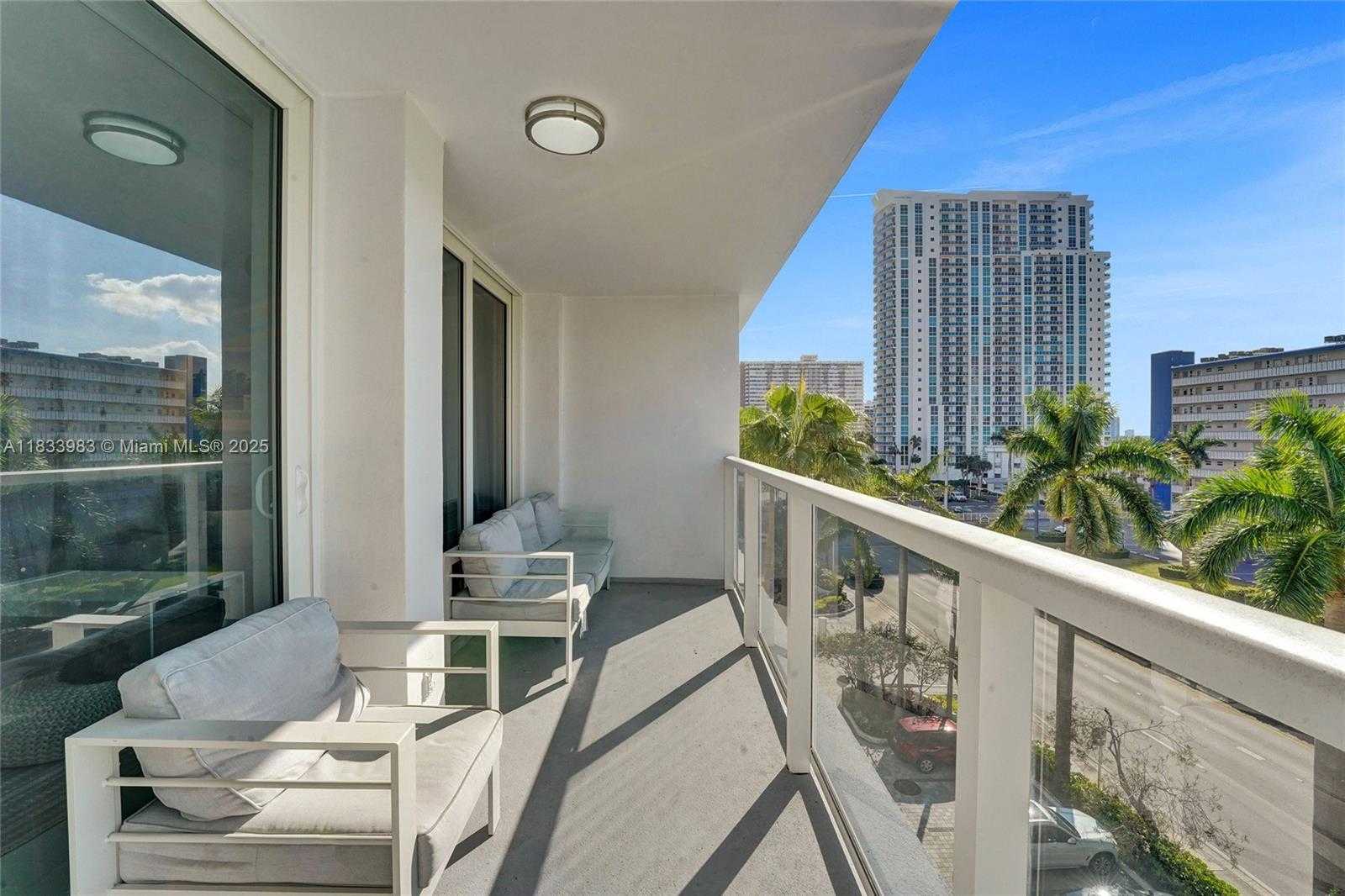 Small Image of 1880 SOUTH OCEAN DR #503, Hallandale Beach Number 3