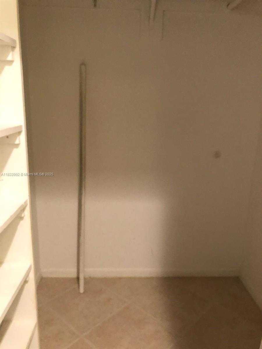 Small Image of 4000 NORTH HILLS DR #32, Hollywood Number 10