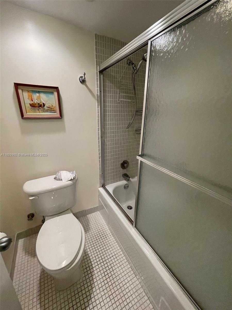 Small Image of 4000 NORTH HILLS DR #32, Hollywood Number 14