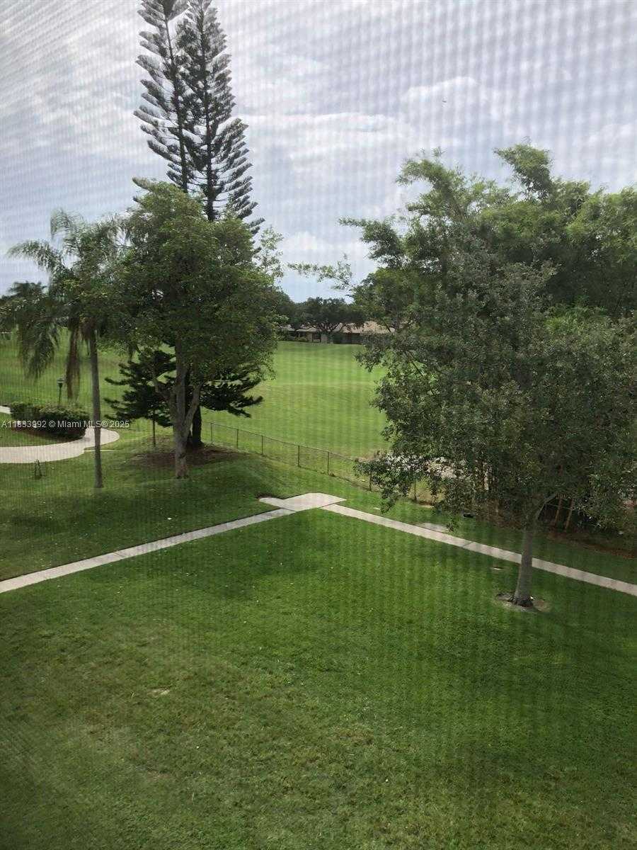Small Image of 4000 NORTH HILLS DR #32, Hollywood Number 21