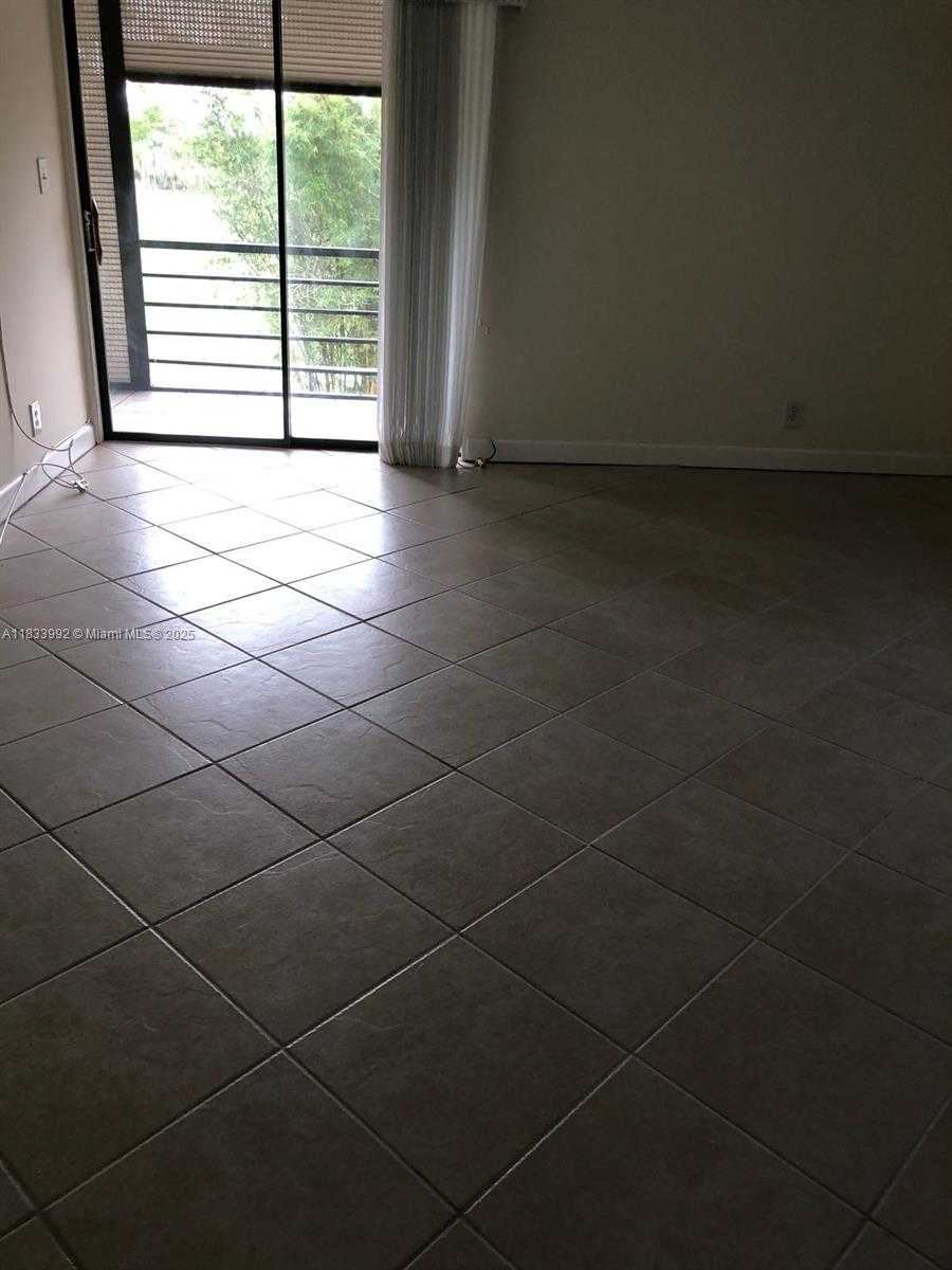 Small Image of 4000 NORTH HILLS DR #32, Hollywood Number 6