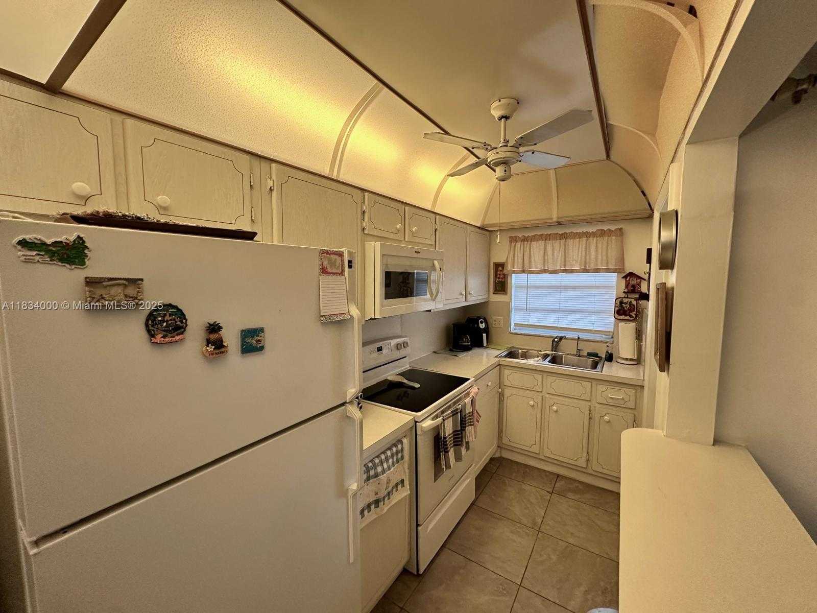 Small Image of 5300 WASHINGTON ST #N318, Hollywood Number 5