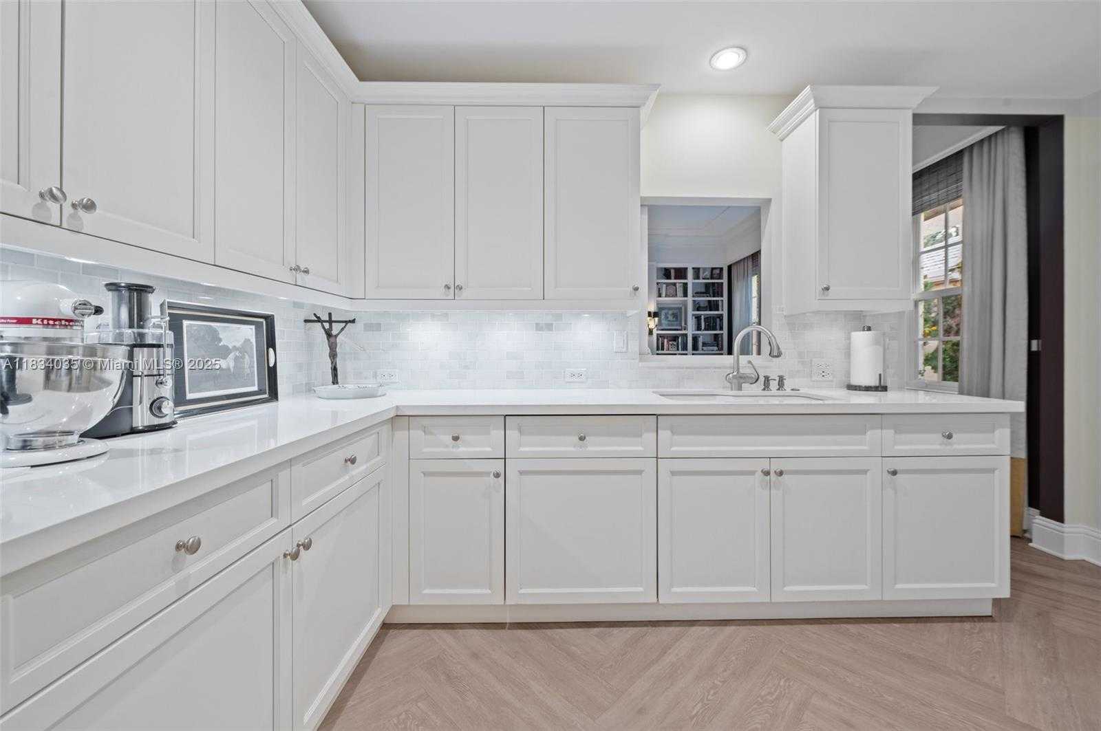 Small Image of 568 LORETTO AVE #11, Coral Gables Number 10
