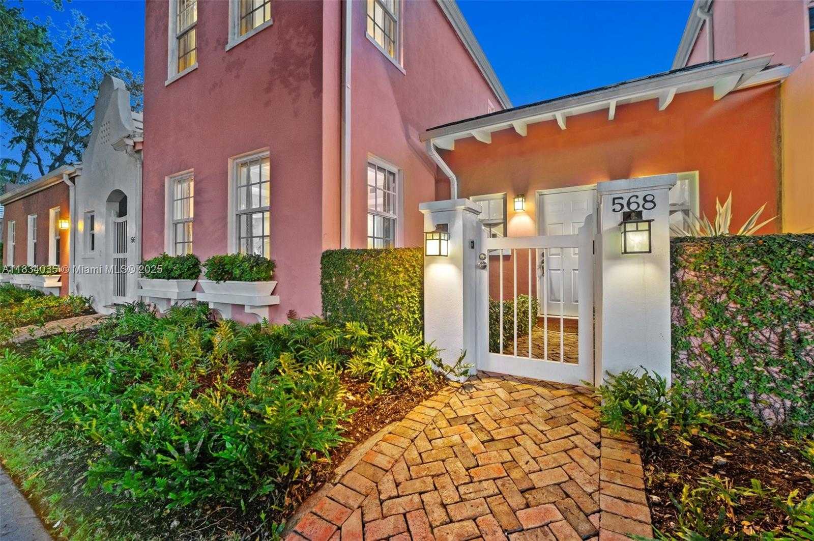 Small Image of 568 LORETTO AVE #11, Coral Gables Number 2