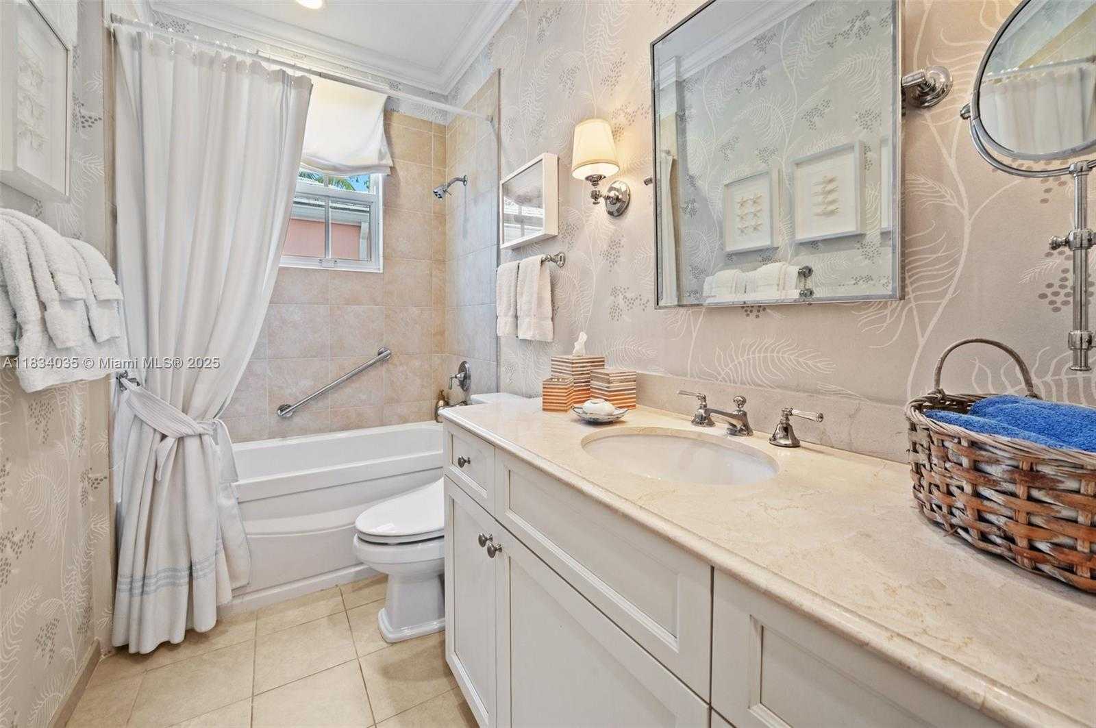 Small Image of 568 LORETTO AVE #11, Coral Gables Number 23