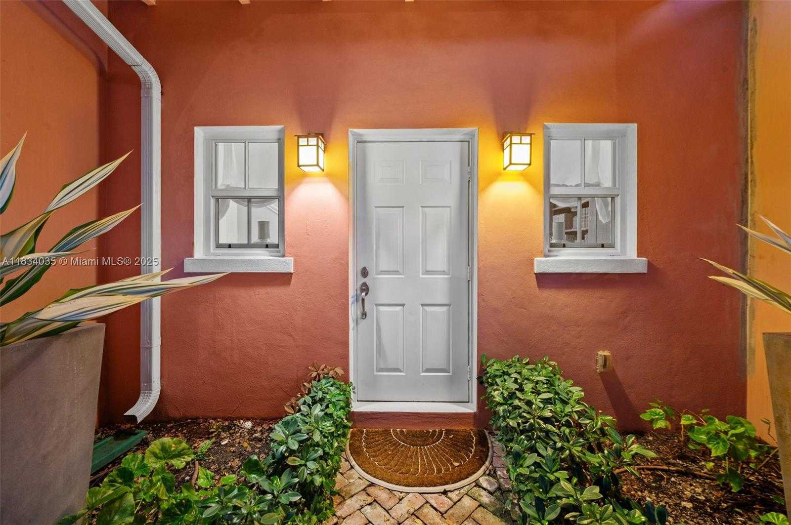 Small Image of 568 LORETTO AVE #11, Coral Gables Number 3