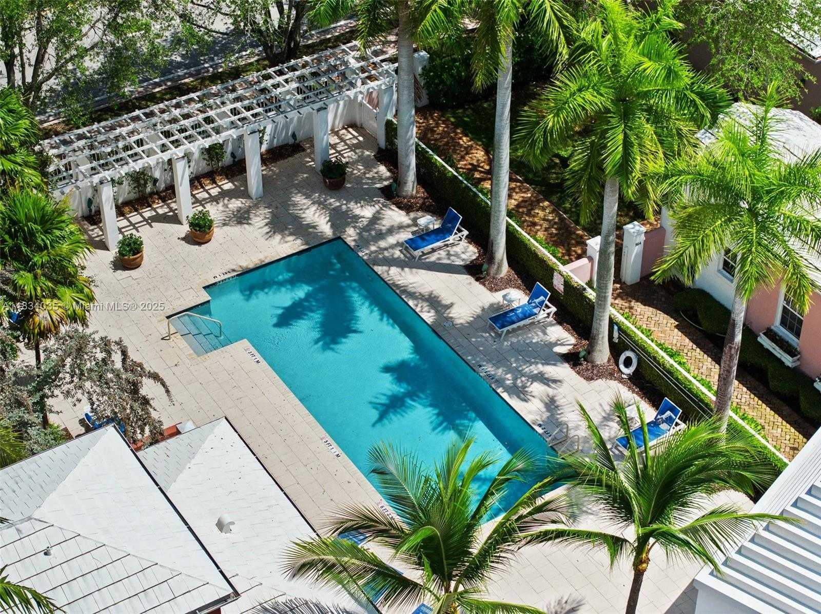 Small Image of 568 LORETTO AVE #11, Coral Gables Number 35