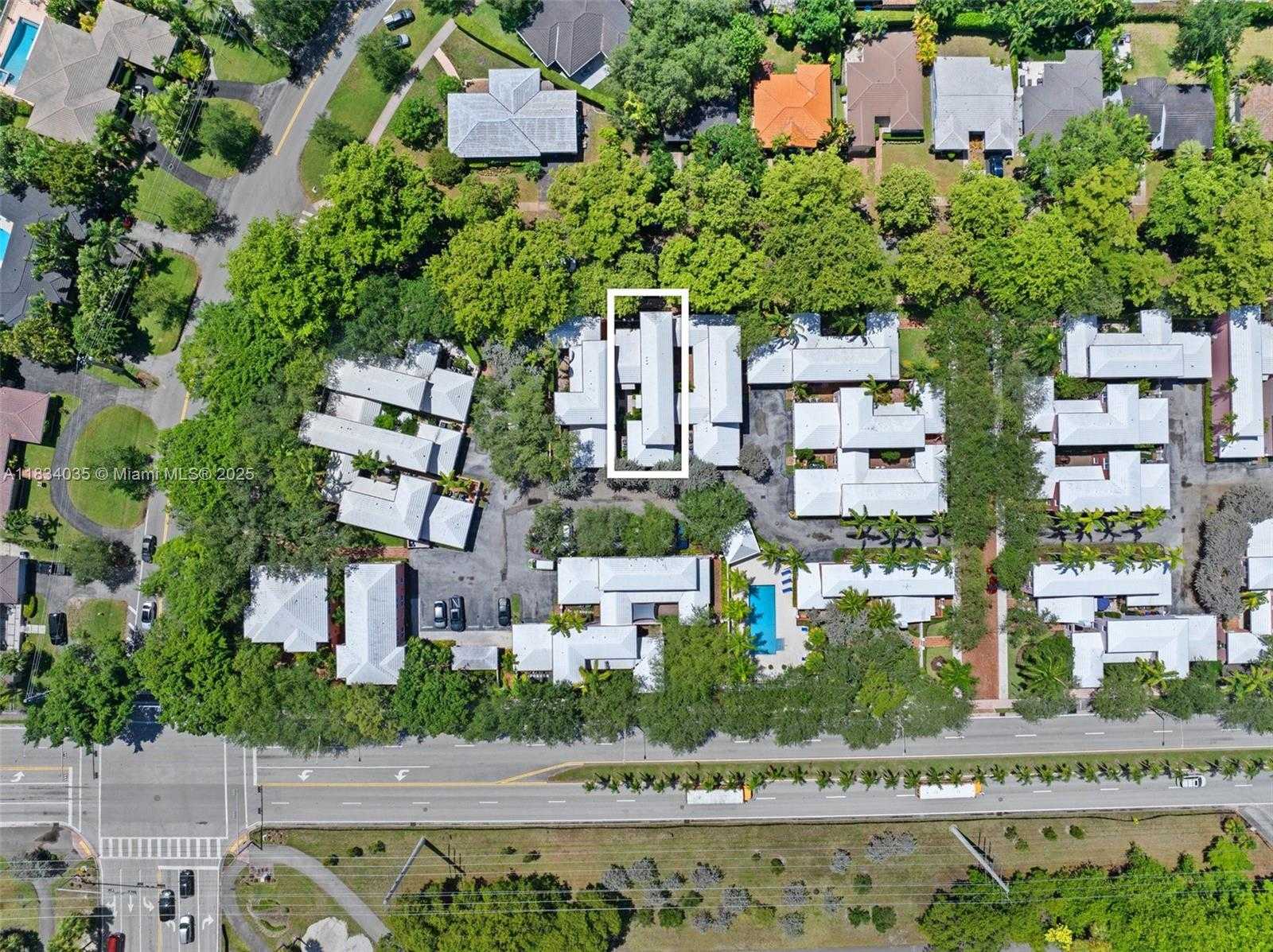 Small Image of 568 LORETTO AVE #11, Coral Gables Number 38