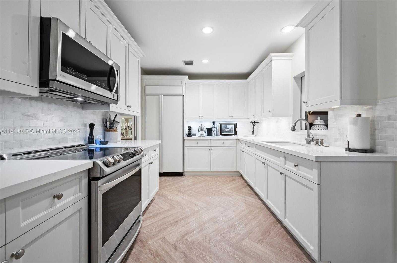 Small Image of 568 LORETTO AVE #11, Coral Gables Number 9