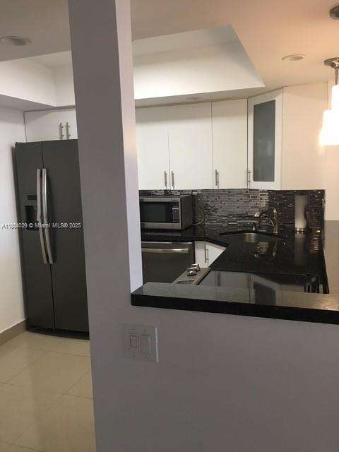 Small Image of 2001 ATLANTIC SHORES BLVD #516, Hallandale Beach Number 3