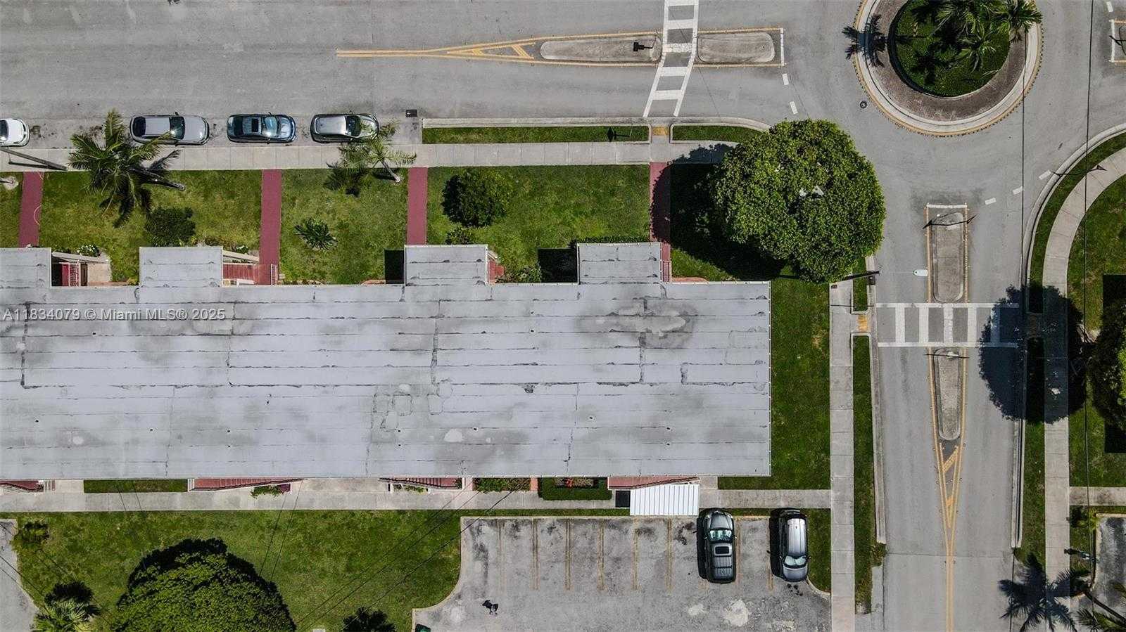 Small Image of 3600 SW 9th Terrace, Miami, FL 33135, USA Number 14