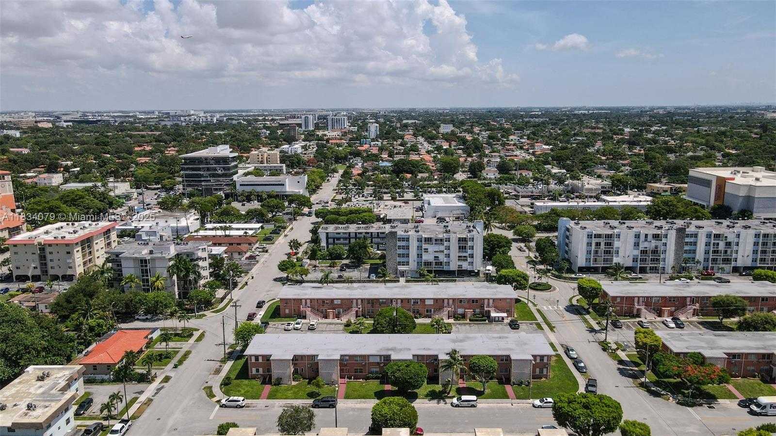 Small Image of 3600 SW 9th Terrace, Miami, FL 33135, USA Number 19