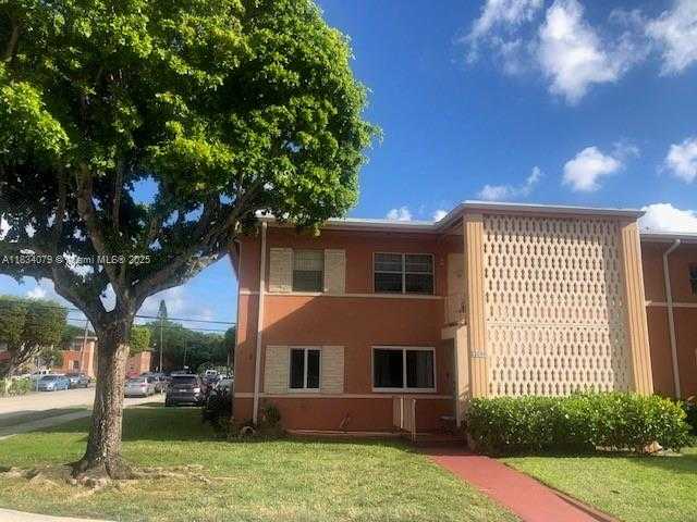 Small Image of 3600 SW 9th Terrace, Miami, FL 33135, USA Number 30
