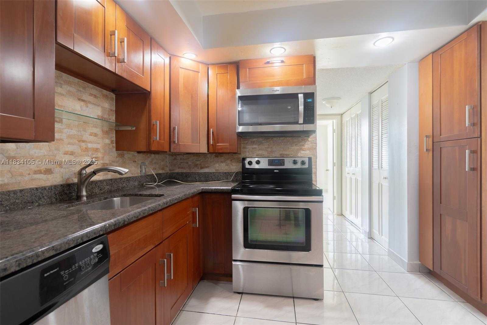 Small Image of 230 174TH ST #2207, Sunny Isles Beach Number 8